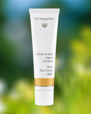 cream-day-legere-a-la-rose-natural-dr-hauschka-parisparfumsfr