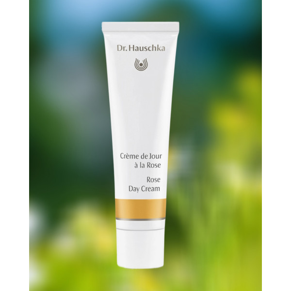 creme-jour-a-la-rose-naturel-dr-hauschka-parisparfumsfr