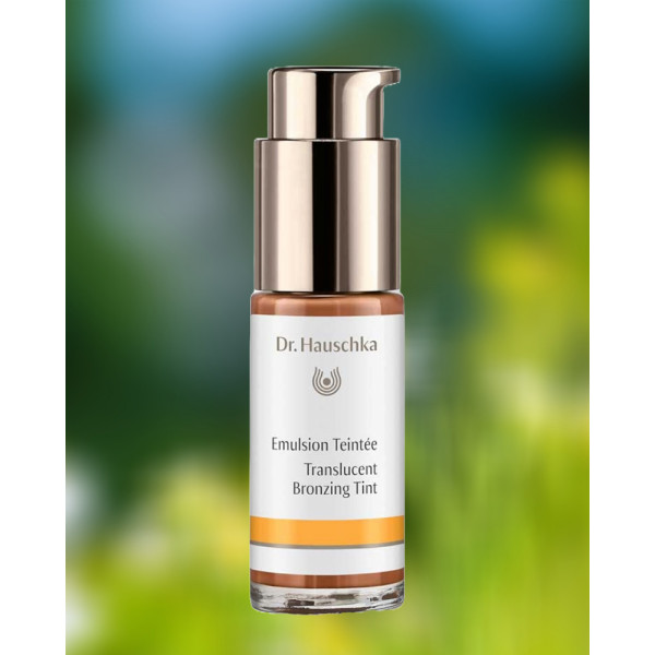 emulsion-teintee-dr-hauschka-parisparfumsfr