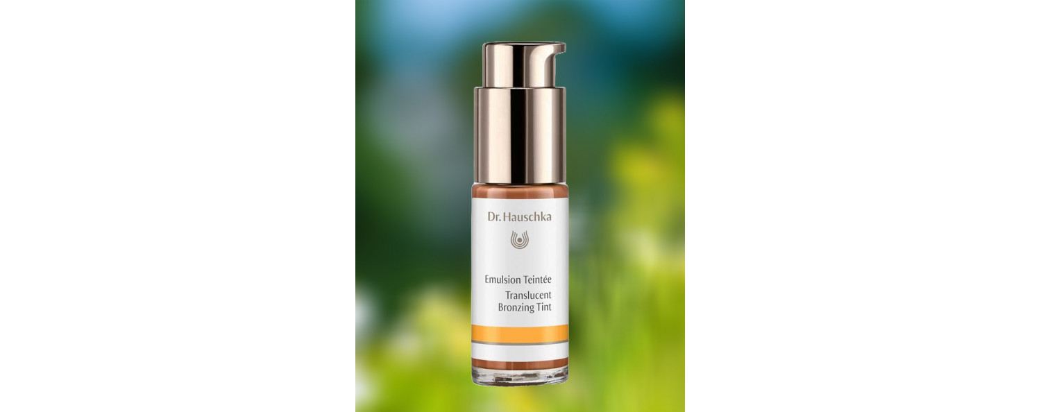 emulsion-teintee-dr-hauschka-parisparfumsfr