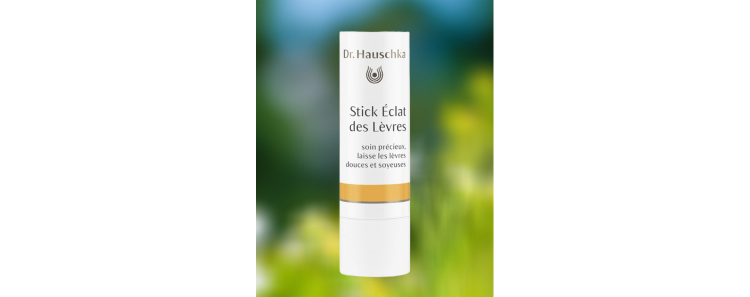 stick-eclat-levres-nourrissant-dr-hauschka-parisparfumsfr