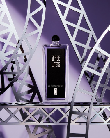 Fille_Tour_de_Fer-Collection-noire_Lutens