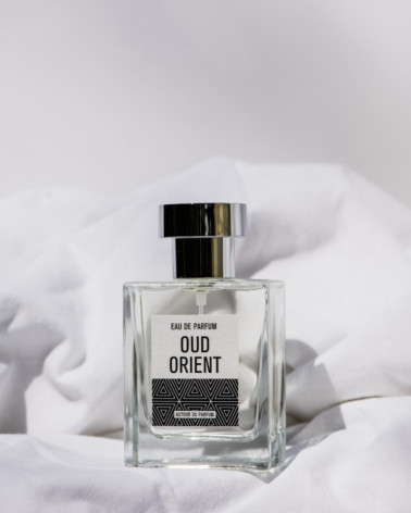 Parfum-de-créateurs-Oud-Orient-Autour-Du-Parfum-Parisparfumsfr
