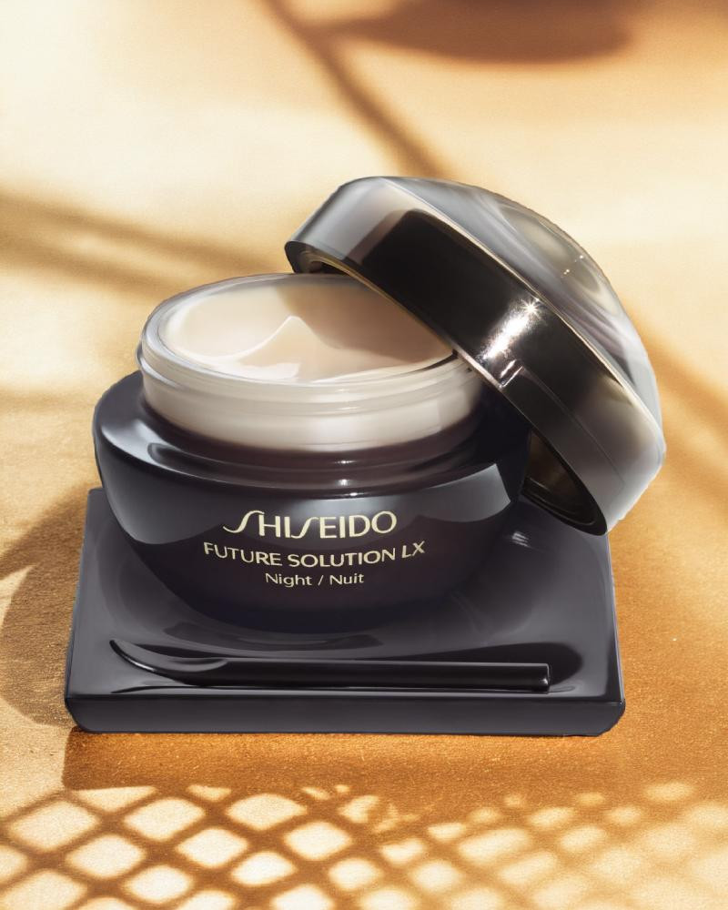 future-Solution-Total-Regenerating-Creme-Anti-Aging-Nacht-Shiseido-Parisparfum