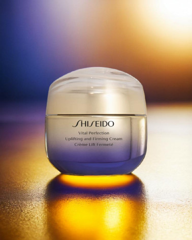 vital-perfection-creme-lift-fermete-shiseido-parisparfum