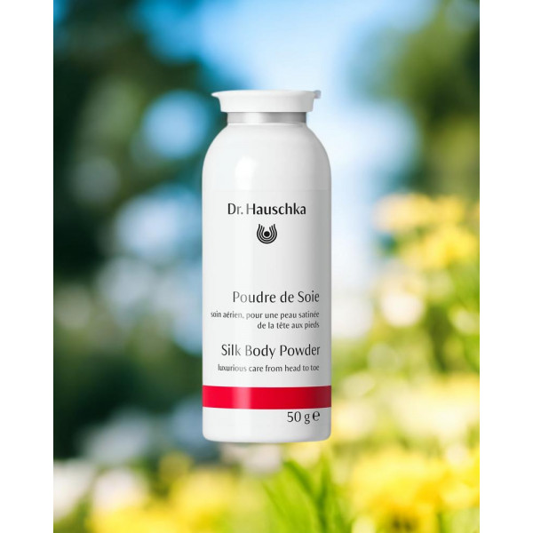 poudre-soie-multifonctions-naturelle-dr-hauschka-parisparfum