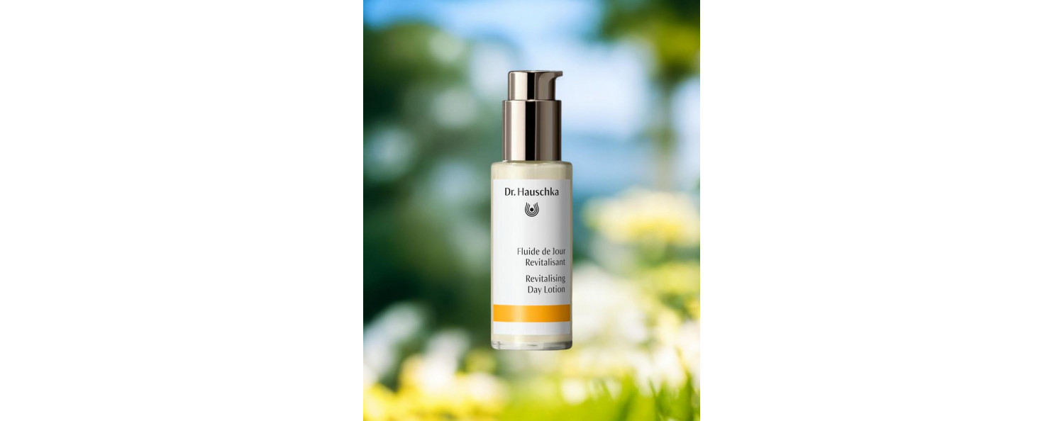 fluide-de-jour-revitalisant-dr-hauschka-parisparfum