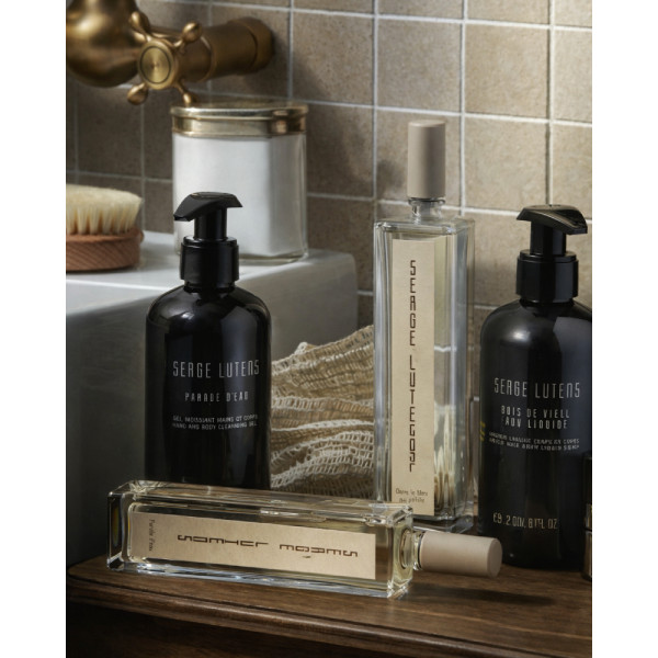 le-Blue-Qui-Petille-Gel-Toussant-Serge-Lutenser-Badezimmer