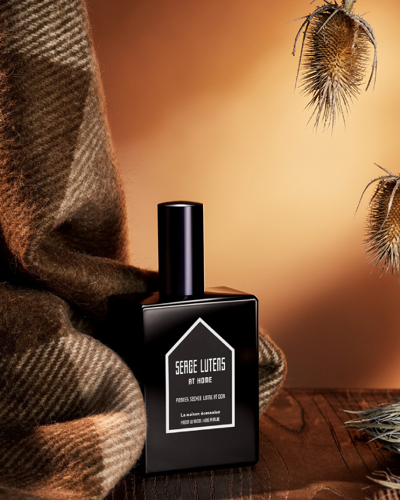 pierres-seches-laine-cuir-parfum-maison-serge-lutens