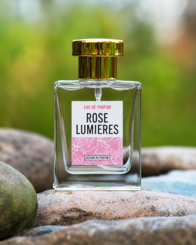 Rose-lumieres-Eau-de-parfum- Autour-du-Parfum-paris-parfums